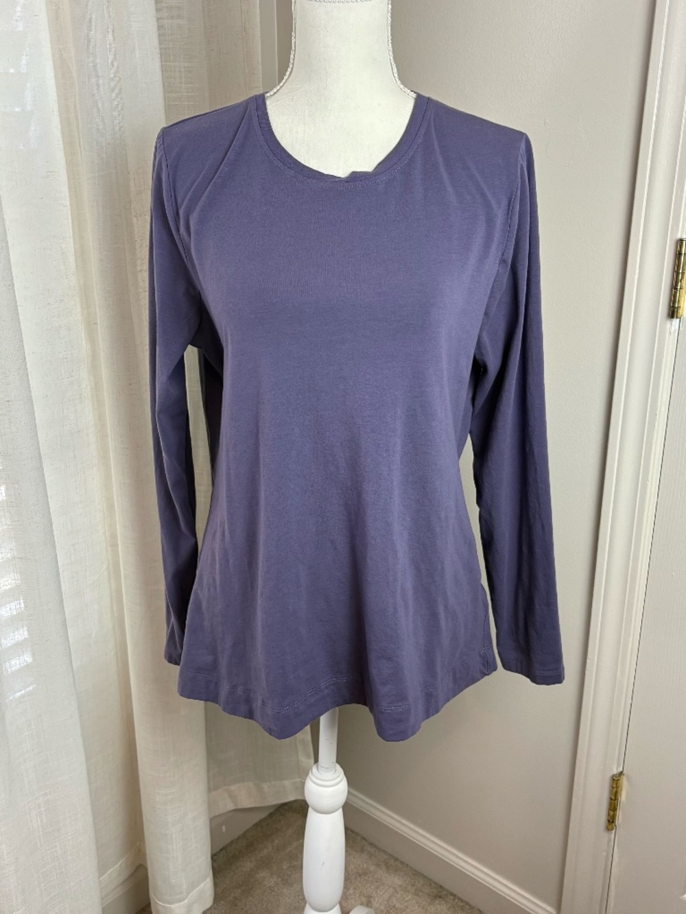 Athleta Womens Large Purple T-Shirt Long Sleeve Cotton Tee